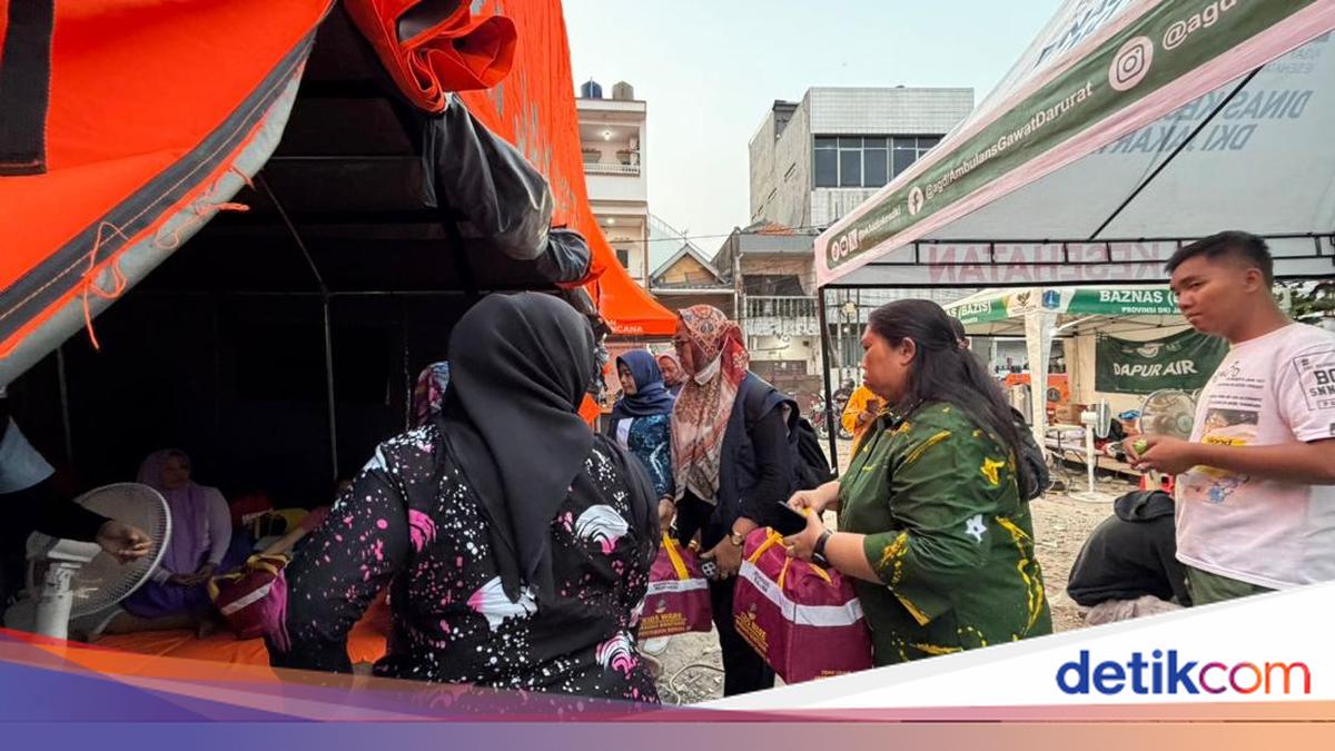 Ministry of Social Affairs Distributes Aid to Fire Victims in Gambir