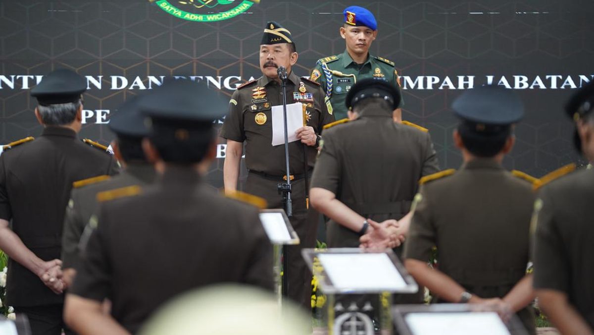 Attorney General Issues 7 Directives on Prosecutor's Office Anniversary