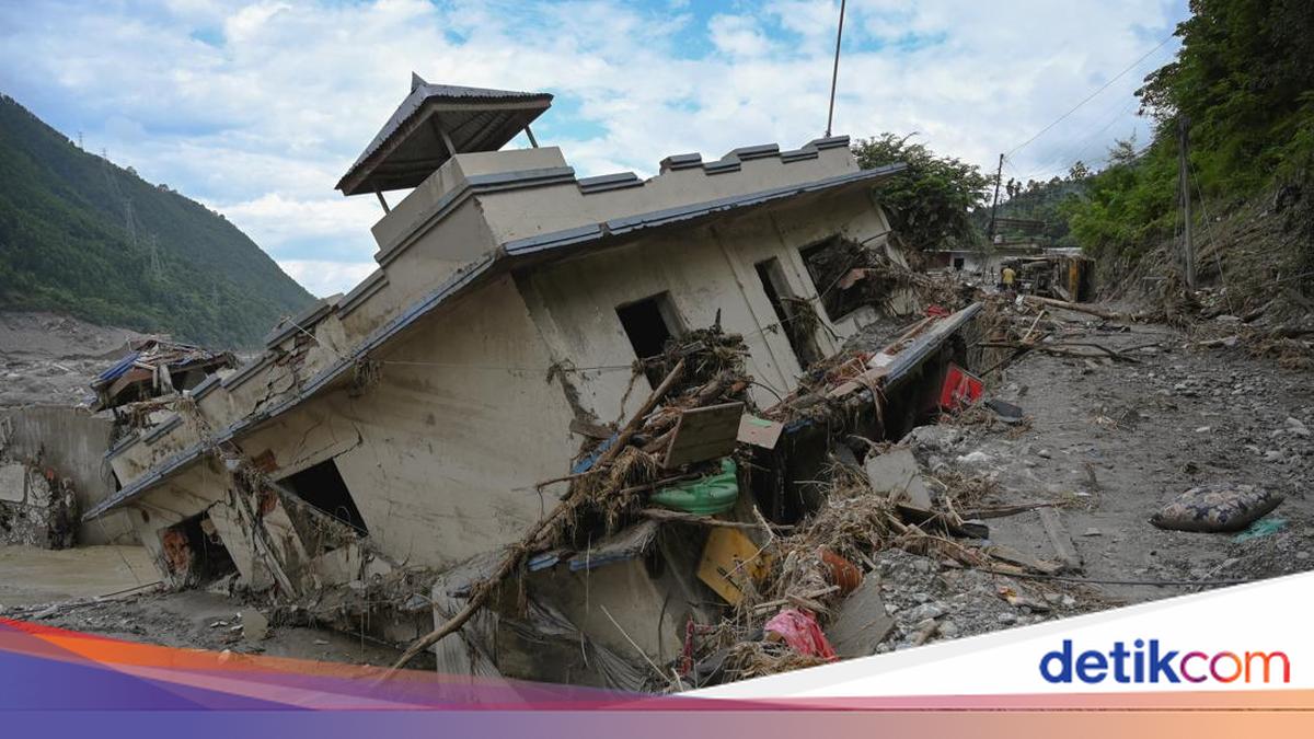 Nepal-Tibet Flood Update: 1,130 Dead and 4,462 Missing