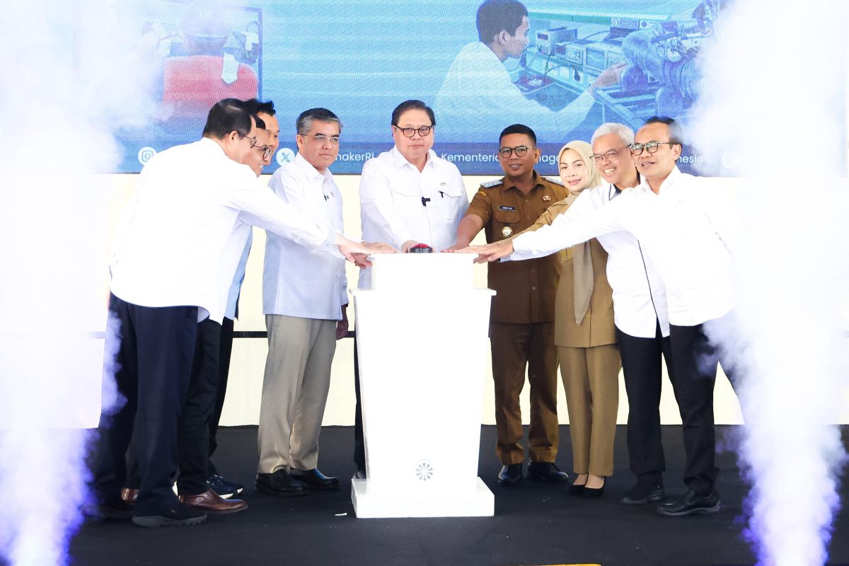 Banten Governor Committed to Strengthening Human Resource Competency for Local Workforce