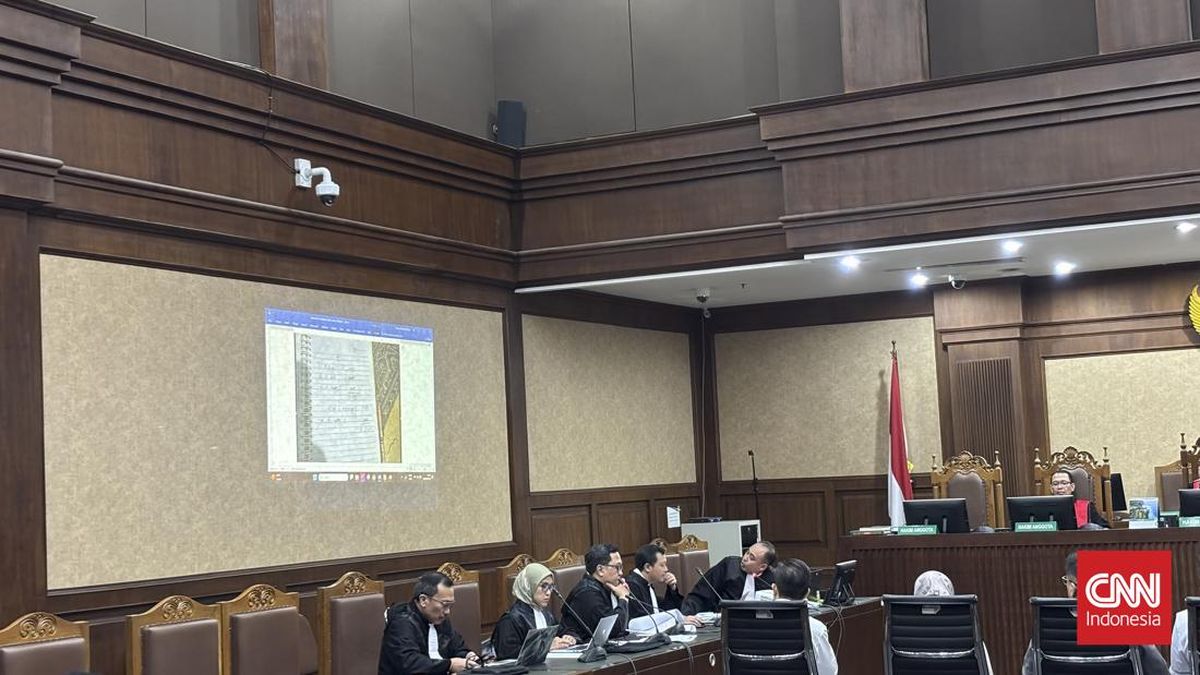 KPK Prosecutors Present 25 Witnesses and 382 Pieces of Evidence in Customs Corruption Trial
