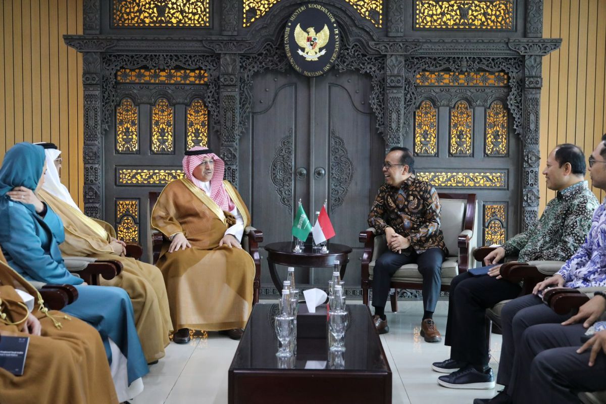 Coordinating Minister for Human Development and Saudi Minister Strengthen Cooperation in Human Development