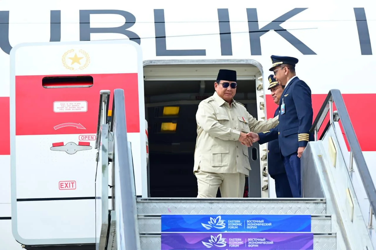 Prabowo Arrives in Vladivostok as Guest of Honor at 11th EEF