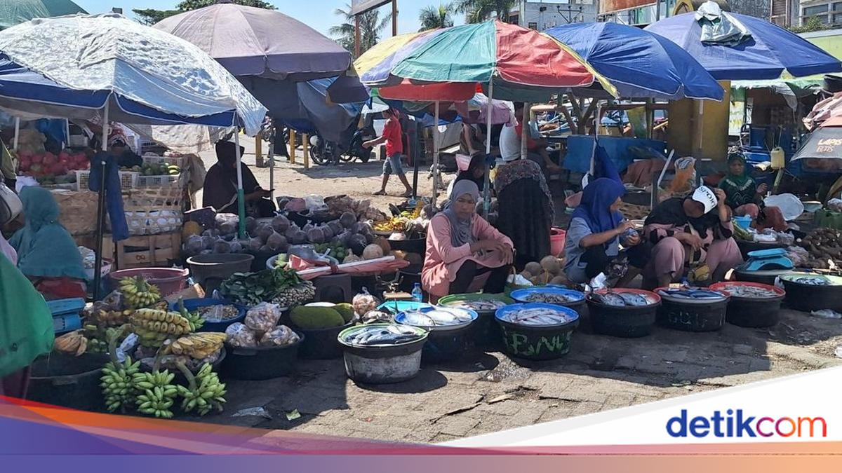 228 Traders in Kebon Roek Market Parking Area to be Reorganised