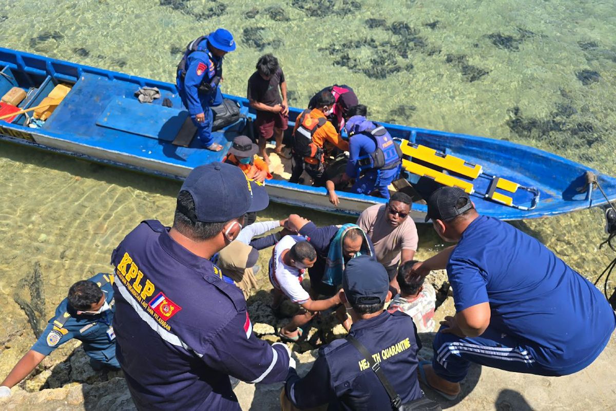 Ministry of Transport reports two crew members dead following ship fire in Southeast Sulawesi
