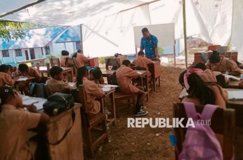 PMI Emergency Tents Serve as Temporary Learning Spaces for Students Post-Earthquake in NTT