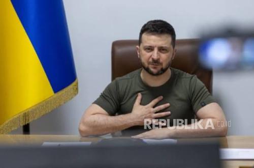 Two Ukrainian Intelligence Agencies Exchange Fire, Zelenskyy Dismisses Senior Officer