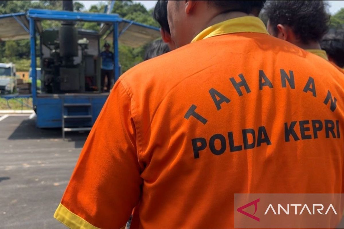Riau Islands Regional Police Destroy 2,902 Etomidate Cartridges and Narcotics