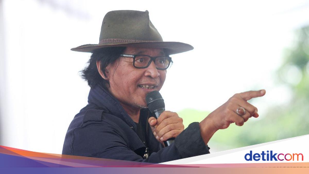 Sujiwo Tejo's Humorous Passport Application Story Reaches Minister Agus
