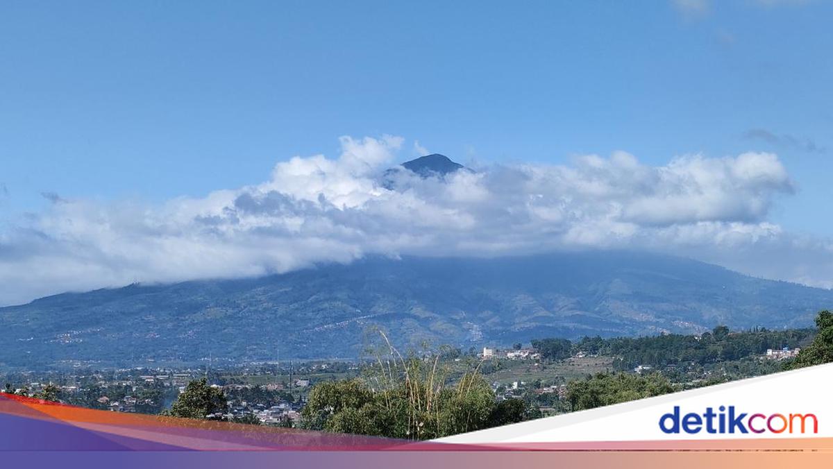 West Java Provincial Government Closes Mountain Climbing Activities to Prevent Land Fires