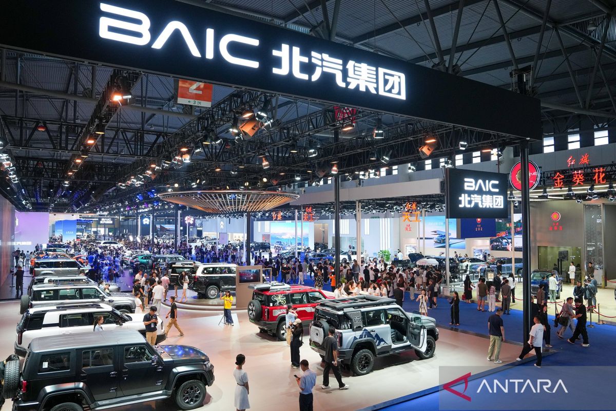 Canada begins opening doors for Chinese car imports