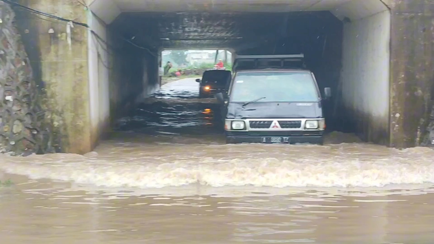 Cilegon prepares automatic pumps to tackle Semendaran flooding