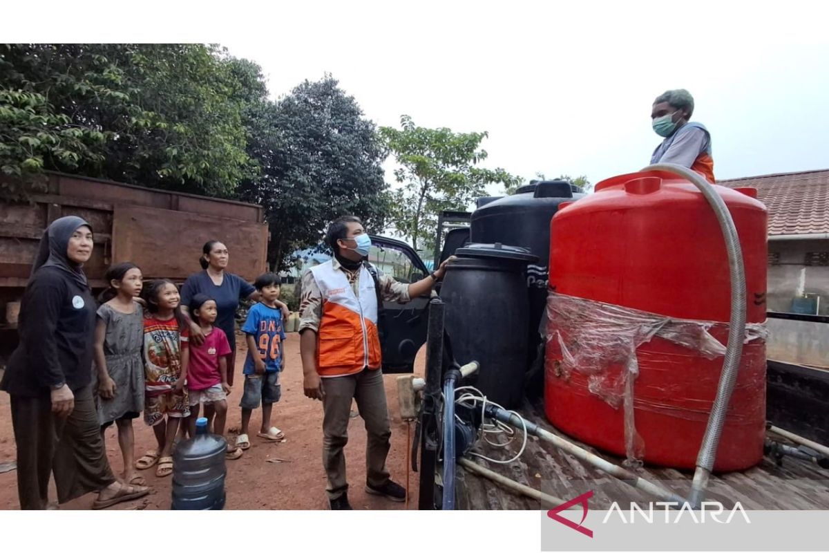 Forest Fires: WVI Distributes Masks and Clean Water to West Kalimantan Communities