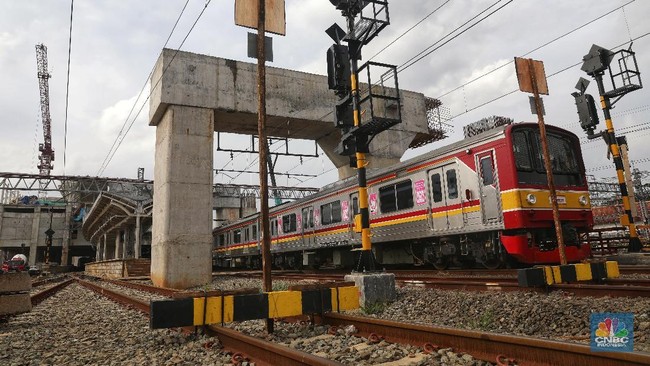 Bogor Commuter Line Derails at Jakarta Kota; Routes Re-routed to Manggarai