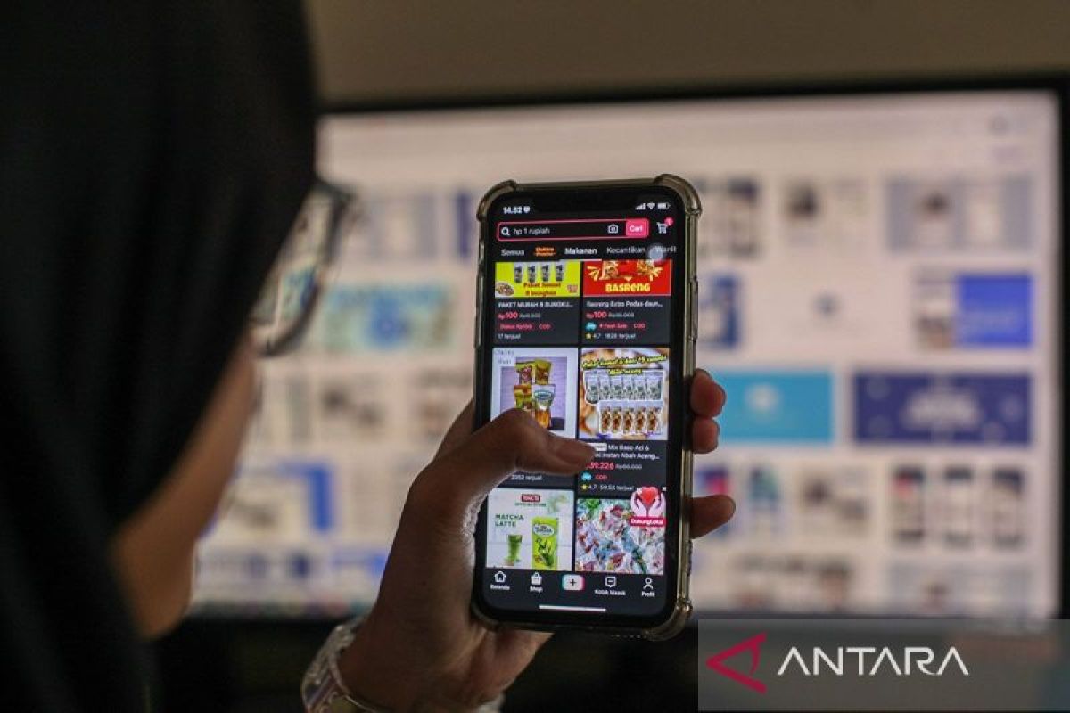 When consumers no longer rely on a single shopping channel