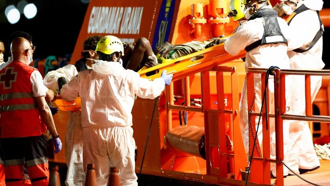 Ship Strands After Traversing 'Skeleton Route', At Least 83 Dead