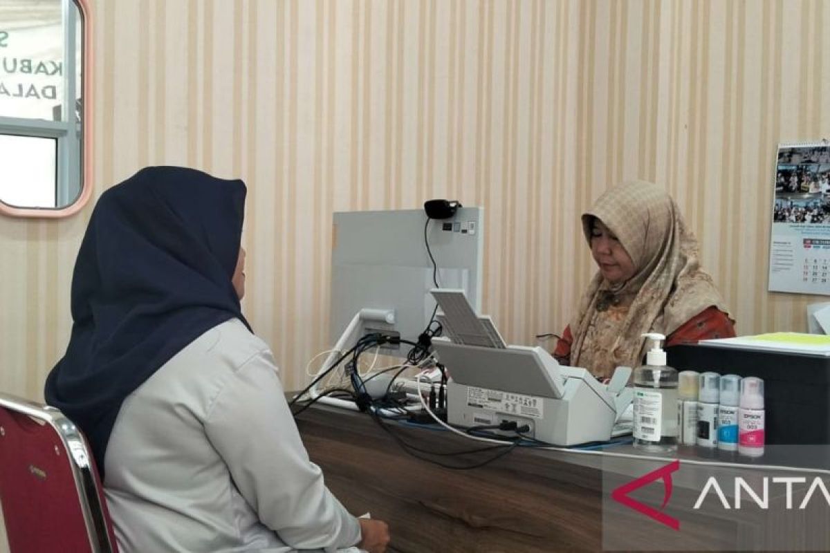 Hajj official applicants reach 75,000, CAT tests to be held in two waves