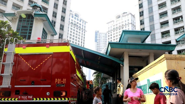 Apartment Fire in Tanah Abang Triggers Resident Evacuation