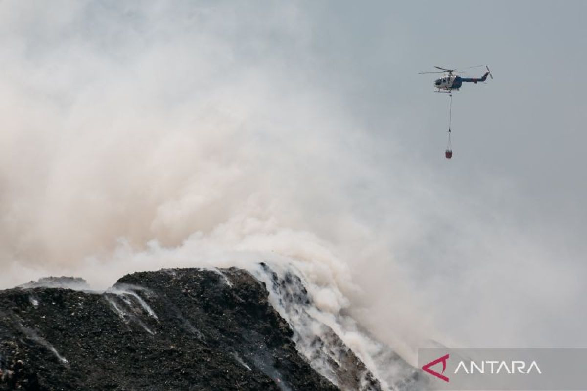 KLH: El Niño exacerbates fires at Putri Cempo landfill