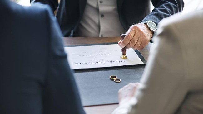 Indonesia's Wealthy Growing, High Prospects for USD-Based Insurance