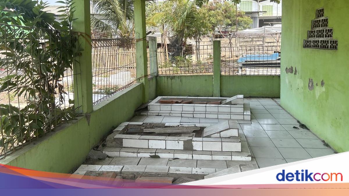 Exploring the Pilgrimage Site in Jurumudi, Tangerang