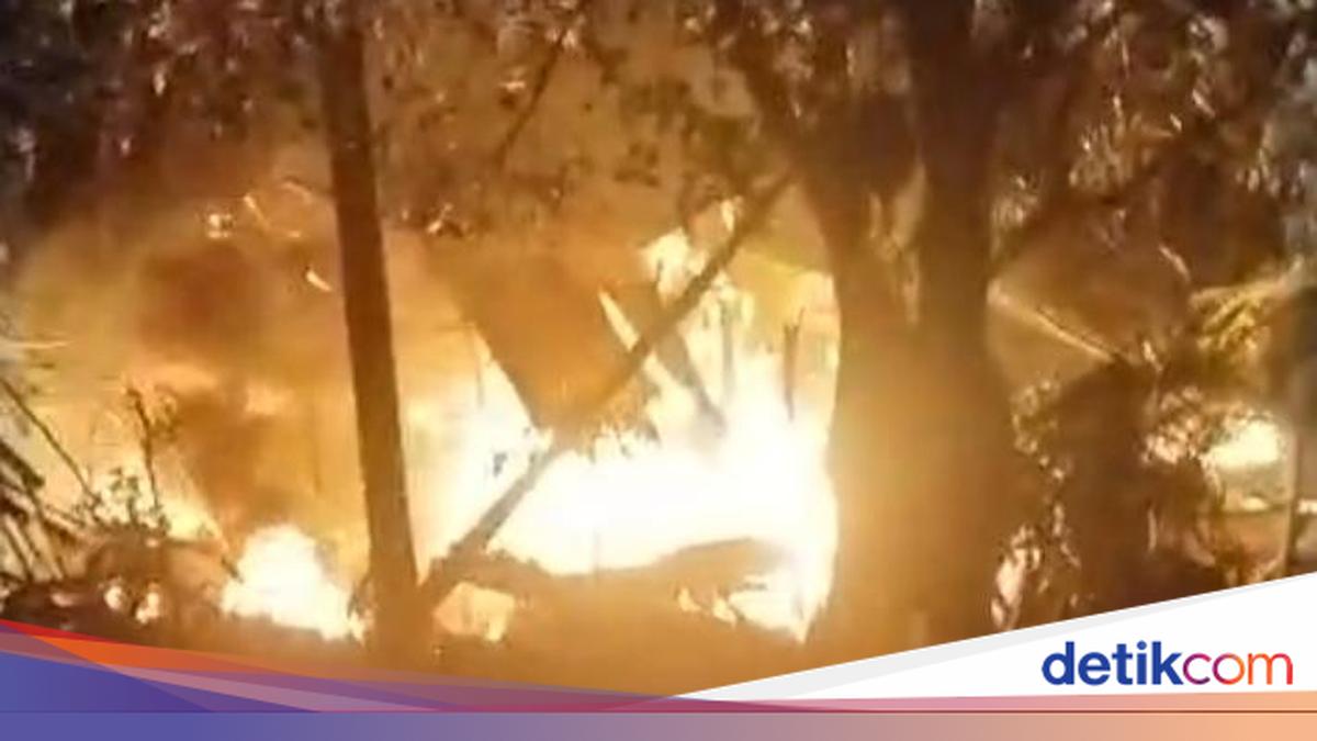 House in East Lombok Transmigration Area Destroyed by Fire