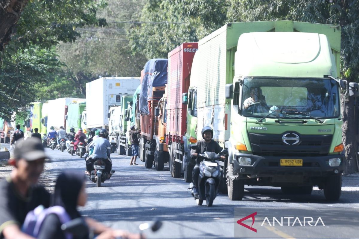 ASDP Ketapang: Long Queues Due to Increased Vehicle Volume