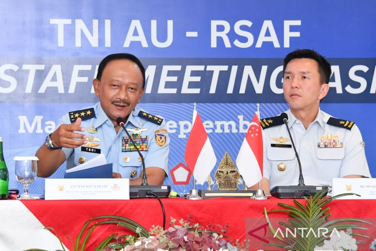 Indonesian Air Force and RSAF Strengthen Cooperation at ASM Event