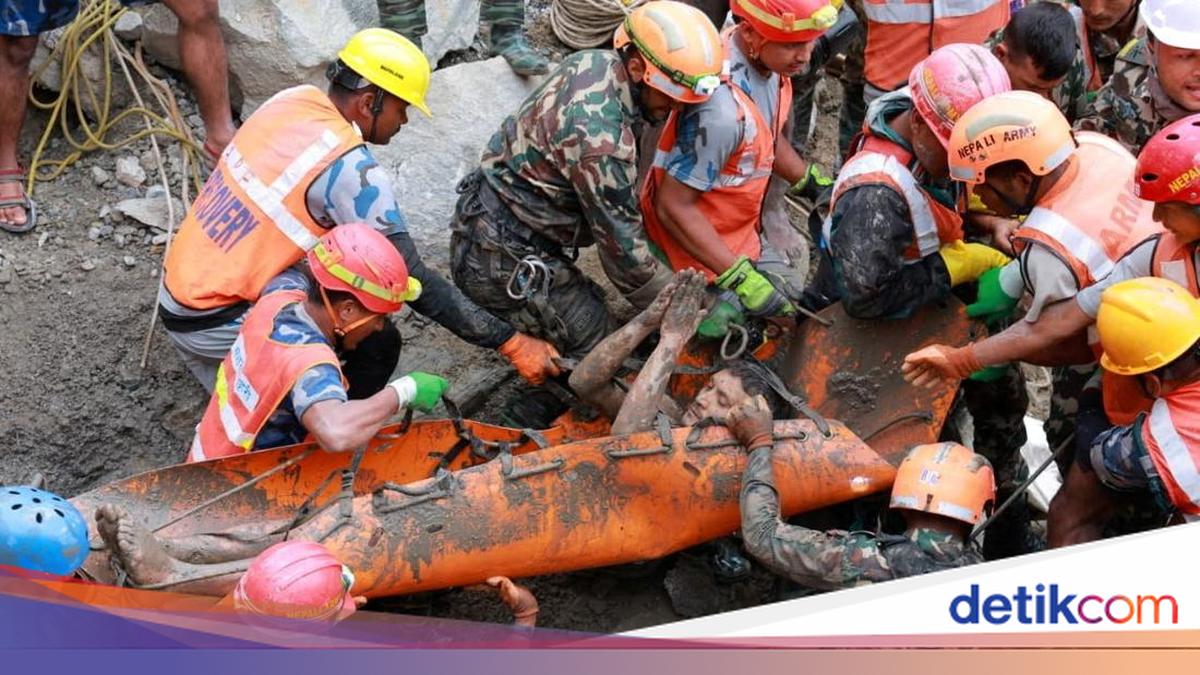 Miracle as Two Workers Rescued After Nepal Devastated by Massive Floods