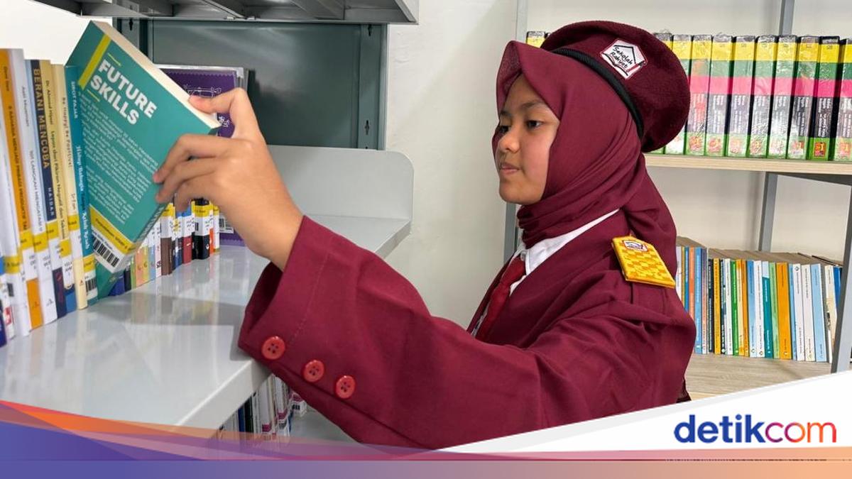 Literacy Friends Programme Boosts Reading Interest Among Solok School Students