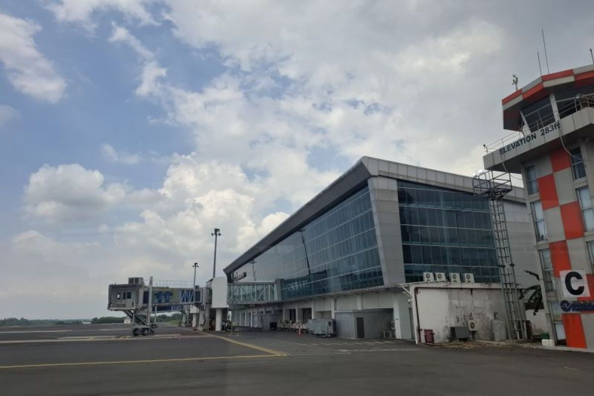 Anak Krakatau ash disrupts Lampung-Jakarta flights