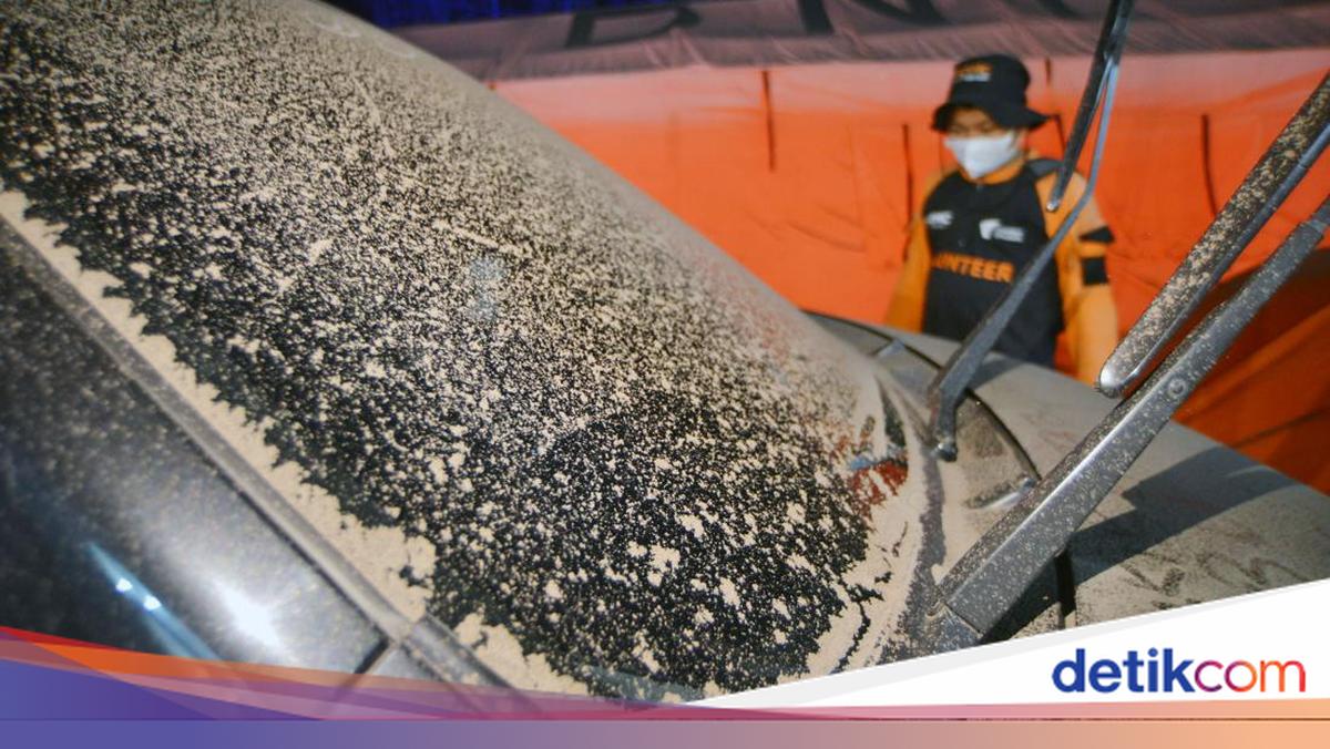 Beware of Anak Krakatau Volcanic Ash Exposure: How to Protect Yourself