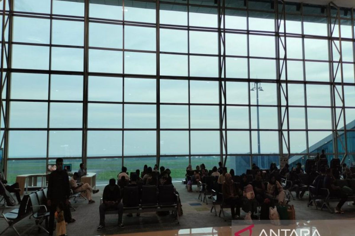 Nine flights delayed due to volcanic ash at YIA Airport