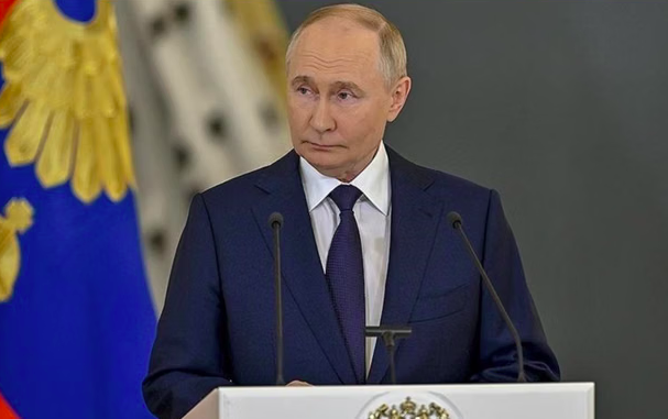 Putin Orders Three-Day Pause on Attacks on Kyiv