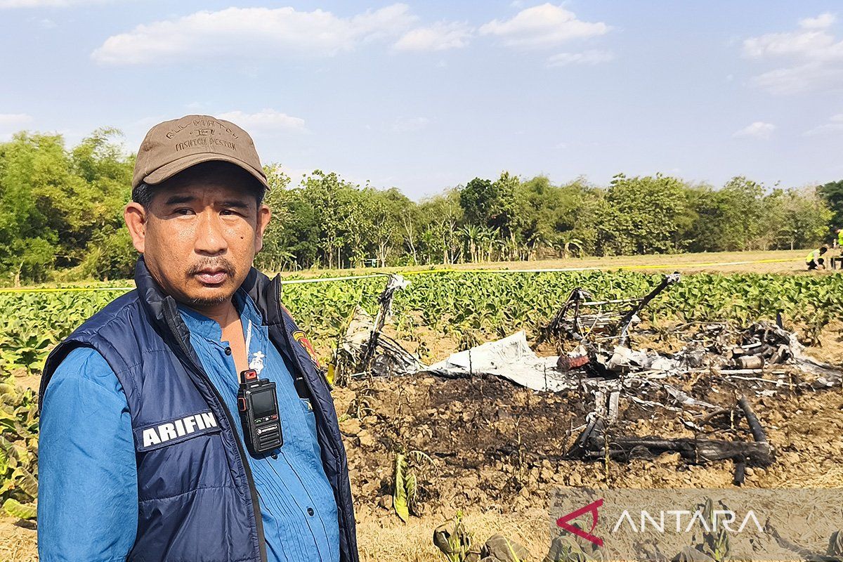 Aerosport plane crashes and burns in Blora