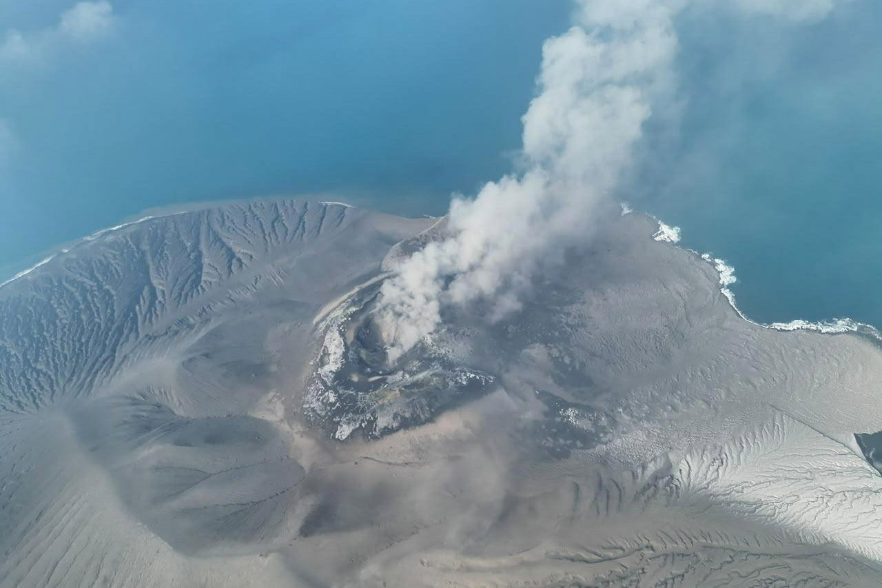 Vulkanutbrudd i Indonesia - seks flyplasser stengt