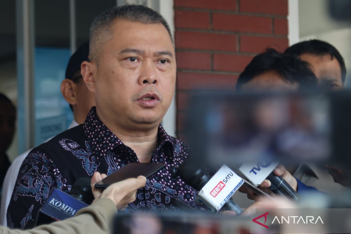 Minister: Travel can use train-ship-bus while airports are closed