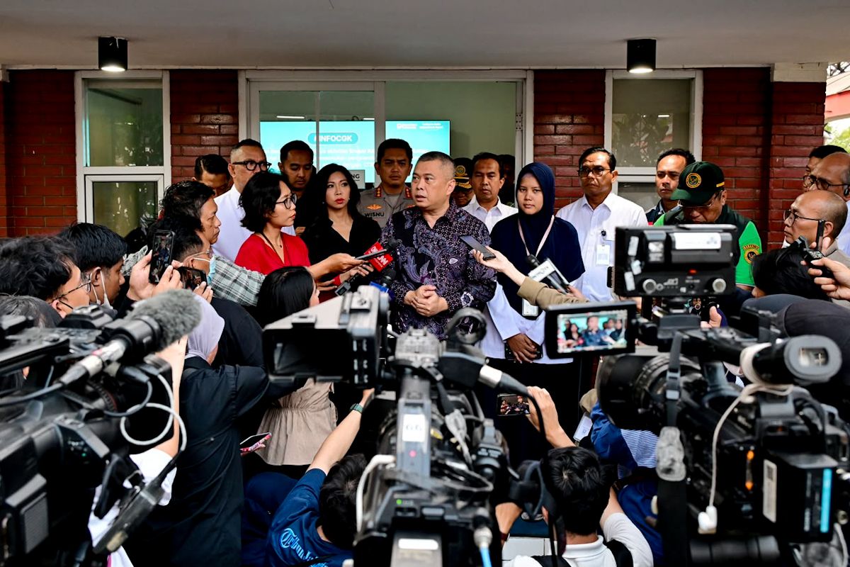 Anak Krakatau Eruption: Transport Minister says airport paper tests conducted every 30 minutes