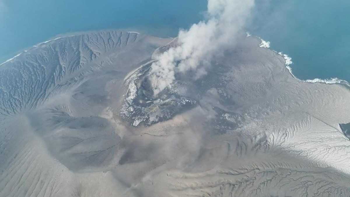 Update on Krakatau Volcanic Ash Distribution Monday Morning