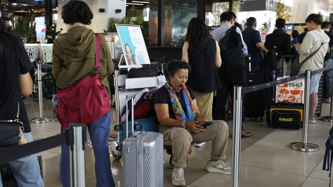 Mount Anak Krakatau Eruption: 2,300 Flights and 268,000 Passengers Affected