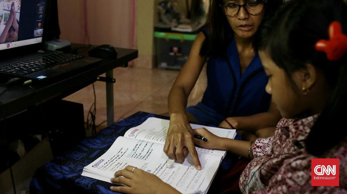 Banten Implements Three Days of Remote Learning Amid Volcanic Ash from Mount Anak Krakatau