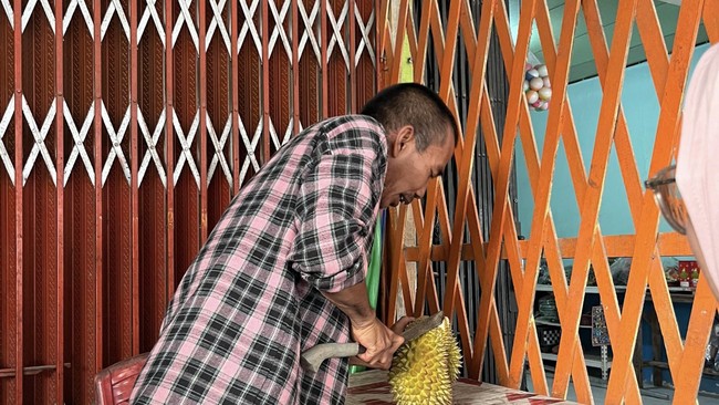 Balai Karangan Durian and a Million Potential Along the Sekayam River