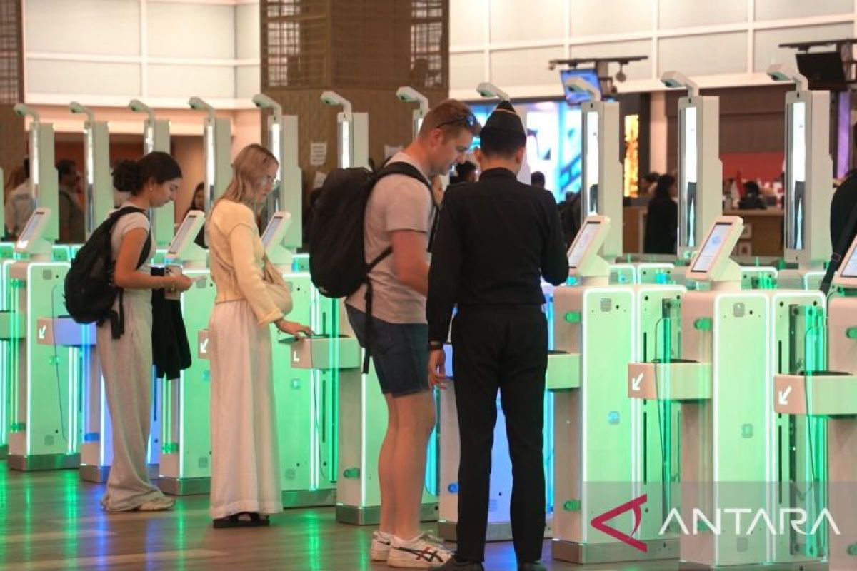 Bali Immigration adjusts data for foreign nationals affected by Mount Anak Krakatau eruption