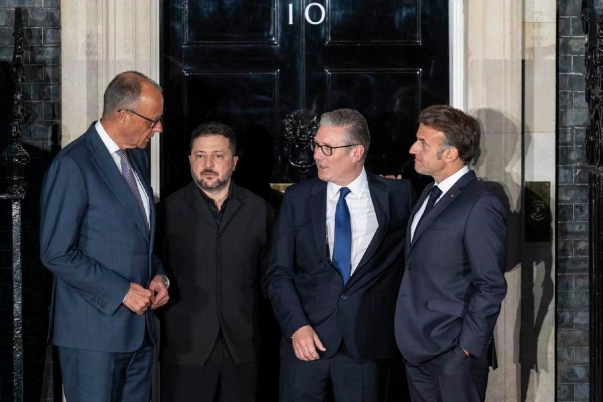 Zelenskyy calls talks with US envoys "very substantive"