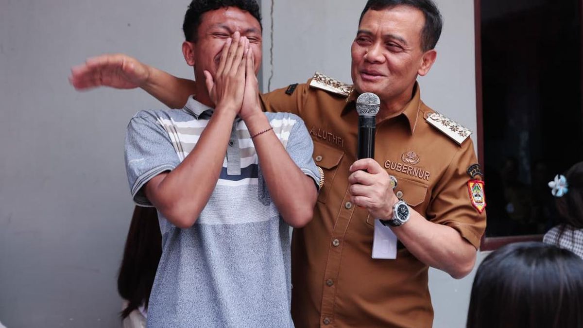 Ahmad Luthfi Provides Tuition Fee Relief and Boarding Assistance to NTT Students in Central Java