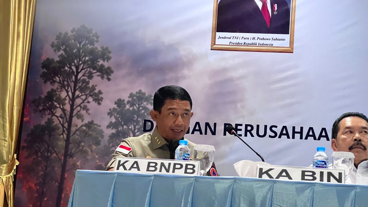 Mount Anak Krakatau Ash Still Spreading, Government Prepares Artificial Rain
