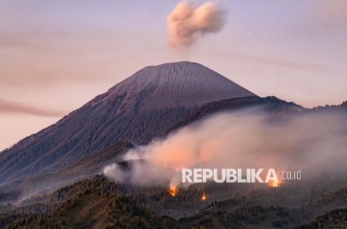 ITS Expert: Beware of Mount Semeru and Merapi