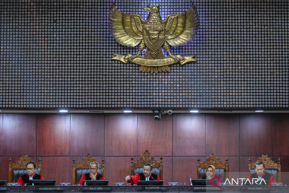 Constitutional Court rules petition for teacher involvement in free nutritious meals programme inadmissible