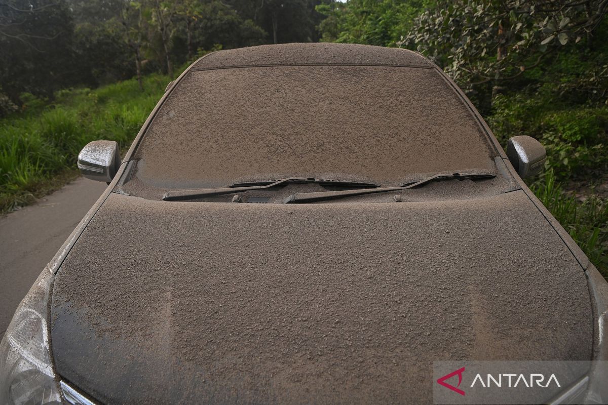 The effects of volcanic ash exposure on vehicles