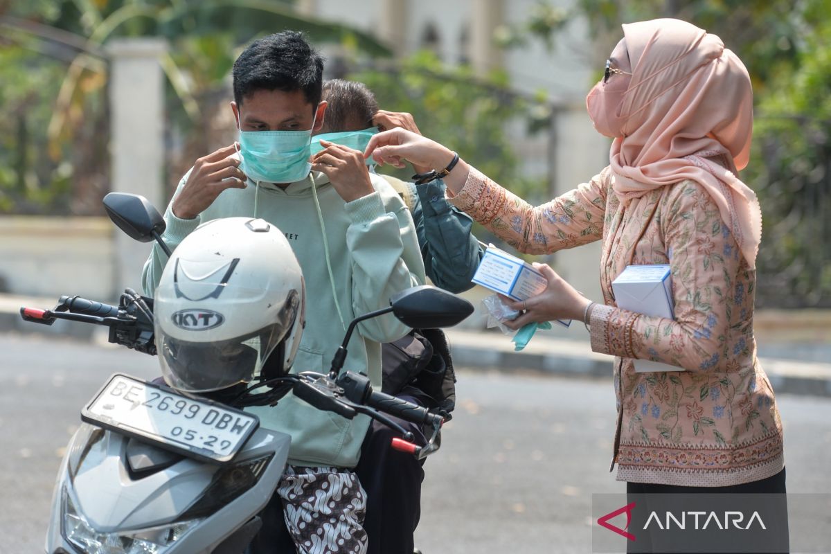 Volcanic ash exposure can endanger people with respiratory diseases